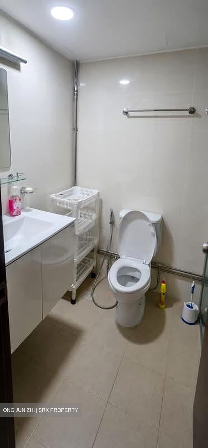 International Plaza (D2), Apartment #574582621